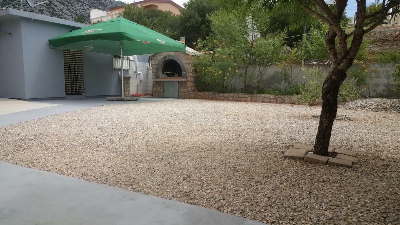 Apartman Zahira Karlobag Exterior photo